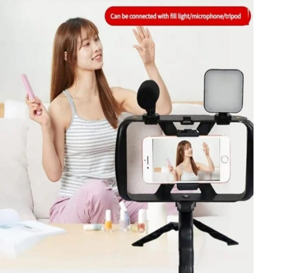 TRIPODE CON LUZ Y MICROFONO PROFESIONAL PARA CELULAR AY-49X